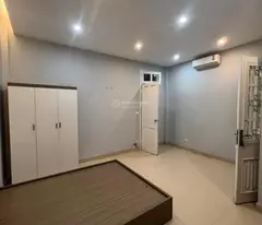 Siêu hiếm! Bán nhà Nguyễn Chí Thanh plô, vỉa hè, oto tránh, KD đỉnh, 50m2,5T, MT 5,2m, chỉ 19. X tỷ