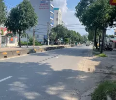 Bán tòa văn phòng 1 hầm 4 lầu tại Mặt Tiền Lê Thị Riêng,  Giá: 16,5 tỷ