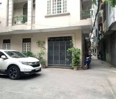 BÁN NHÀ 5 TẦNG CẦU GIẤY 41M2, MT HƠN 4M, Ô TÔ 7 CHỖ ĐỖ CỬA. 8,2 TỶ
