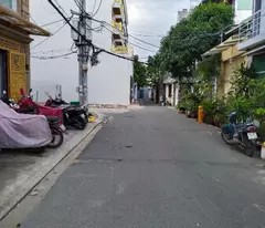 Bán nhà hẻm xe tải gần Hương Lộ 2, Bình Tân 5x13m giá hơn 4 tỷ.BT1.24.