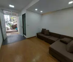 Cho thuê căn tập thể phố Chùa Bộc,100m2, 3pn, đủ nội thất, giá 12tr/tháng