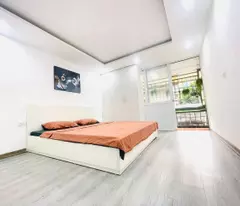 Bán tập thể tầng 3 Hồ Tùng Mậu, 3 ngủ đủ công năng nhà đẹp sẵn ở, ô tô đỗ chân cầu thang