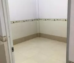 103. Nhà 3,5 Triệu Nhà Rộng Rãi Cách Hẻm Số Đỏ 400M