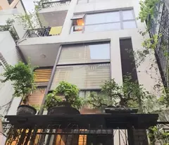 Siêu hiếm! Bán đất tặng nhà 6 tầng phân lô ô tô đỗ cửa tại Trung Kính, Cầu Giấy – Giá chỉ 10 tỷ