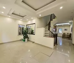 BAN NHA LAC LONG QUAN 2 BƯƠC RA HO TAY LONG GIO KHU VUC DAN TRI CAO TIEN ICH BAT NGAN