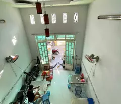 Bán Nhà 3 tầng đường TÂN THỚI HIỆP 29,  phường TTH, Q12, dt 52m2 (4mx13m). Hẻm Ôtô thông. Giá 4,3Tỷ