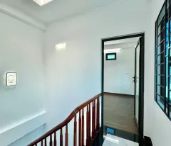 BAN NHA NHÀ DÂN XÂY CỰC CHẮC CHẮN - NGỌC THUỴ 5 _36M FULL NỘI THẤT - GIÁ 6TỶ8- NGÕ OTO ĐỖ CỬA -
