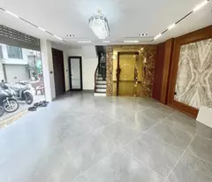 THUA! Bán nhà phố Cổ Linh, gara thang máy, 45m2, mặt tiền 8m mà cũng xây khéo thế này luôn!