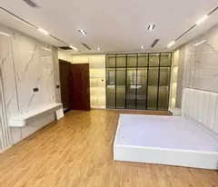 THUA! Bán nhà phố Cổ Linh, gara thang máy, 45m2, mặt tiền 8m mà cũng xây khéo thế này luôn!