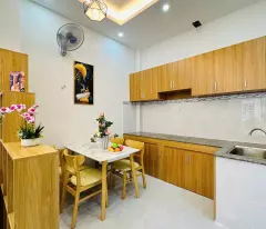 Bán nhà Lê Hồng Phong Quận 10,Hẻm Ô Tô 4x11 3 tầng chỉ 5.4 tỷ.