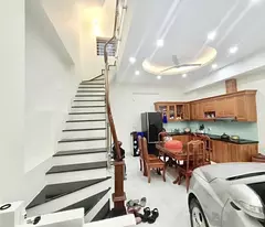 OAI NHẤT NGÕ! Nhà trên mặt ngõ phố Việt Hưng, cả dãy mỗi nhà mình mặt tiền 5m có gara ô tô, 52m2,