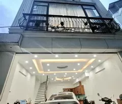OAI NHẤT NGÕ! Nhà trên mặt ngõ phố Việt Hưng, cả dãy mỗi nhà mình mặt tiền 5m có gara ô tô, 52m2,