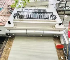 Phòng khách ngày Tết của bạn thực sự ấn tượng! Bán nhà Nguyễn Sơn, gara, thang máy, 60m2, 12.8 tỷ