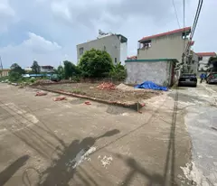 Bán đất tại Xuân Canh Đông Anh lô góc giãn dân120m đường bìa làng gần cầu Tứ Liên