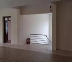 Cho thuê 300m tầng 2 làm văn phòng, lớp học, phòng tập gym, yoga, zumba...