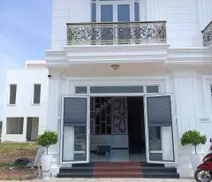 Người ta sắm quần sắm áo, chứ em sắm nhà ăn tết ạ.