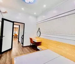 B.án nhà Tôn Đức Thắng 38m2-5 tầng- 6 phòng- 6.65 tỷ- ô tô cách 30m