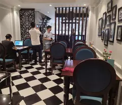 Bán nhà mặt phố Đào Duy Từ, Hoàn Kiếm, 85m², 60 tỷ, sổ đỏ
Hoặc:
Nhà mặt phố Đào Duy Từ, Hoàn Kiếm,