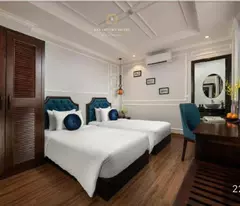 Bán nhà mặt phố Đào Duy Từ, Hoàn Kiếm, 85m², 60 tỷ, sổ đỏ
Hoặc:
Nhà mặt phố Đào Duy Từ, Hoàn Kiếm,