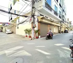CẦN BÁN GẤP Nhà 7 tầng thang máy, vị trí vàng Cầu Giấy! Giá chỉ nhỉnh 8 tỉ. Lh: Em Tuấn