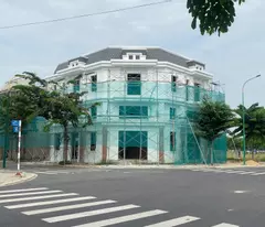 Bán nhà phố thương mại Hòa Lợi, giá rẻ chỉ 2,66 tỷ, đầu tư sinh lời cao!
Affordable Commercial