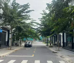 Nhà phố hiện đại tại Hòa Lợi, Bến Cát, giá rẻ 2,66 tỷ - Sổ hồng riêng!
Modern Townhouse in Hoa