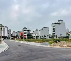 BÁN ĐẤT ĐẤU GIÁ X7 UY NỖ ĐÔNG ANH