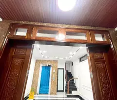 NHÀ MỚI CẦU GIẤYLÔ GÓC THANG MÁY 35M2 X 6T  GIÁ 7 TỶ HƠN