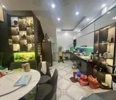 Chủ nhà cần tiền bán gấp nhà mới phố Kim Giang, Thanh Xuân, Hà Nội 5 tầng 42m2 6.6 tỷ