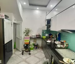 Chủ nhà cần tiền bán gấp nhà mới phố Kim Giang, Thanh Xuân, Hà Nội 5 tầng 42m2 6.6 tỷ