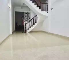 Dành cho bác nào thích nhà dân xây, xe ô tô chạy thông! Bán nhà Ngọc Lâm, gần cầu Chương Dương,