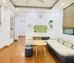 NHỈNH 4 TỶ - 2 NGỦ 2 WC - HỘ KHẨU CẦU GIẤY - TẦM TIỀN BẠT NGÀN KHÁCH - CHỈ VIỆC VỀ Ở