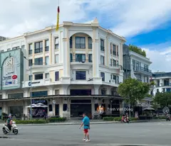 Cho thuê nguyên căn mặt tiền kinh doanhm KĐT Vạn Phúc, QL13, Hiệp Bình Phước-chỉ từ 30tr/tháng