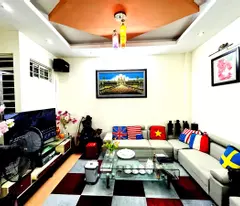 Gấp bán nhà Nguyễn Ngọc Vũ, Cầu Giấy diện tích 42m2, mặt tiền 4.5m, ngõ to gần phố.