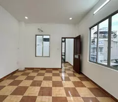 Cho thuê Nhà 2 Tầng , 33m², mặt tiền 3,5m Hoàn kiếm, gần nhà Hát lớn, Tiện lợi kinh doanh!