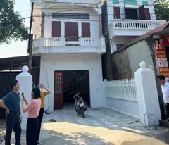 BÁN NHÀ 2 TẦNG ĐẸP, ĐỦ CÔNG NĂNG – CHỈ VIỆC XÁCH VALI VỀ Ở TẠI TÂN YÊN, BẮC GIANG