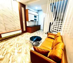 Bán nhà Phố Hào Nam_Sát đường lớn_ Nhà đẹp ở ngay không cần sửa_29mx5T_ Giá: 6.5 tỷ.