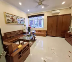 BÁN NHÀ 5 TẦNG CẦU GIẤY 35M2, CR-V ĐỖ CỬA THOẢI MÁI. 7,6 TỶ