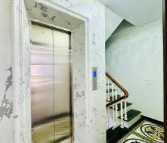 5 TẦNG THANG MÁY - CÁCH PHỐ 30M - NGÕ THOÁNG ĐẸP - THIẾT KẾ THÔNG SÀN HIỆN ĐẠI.
