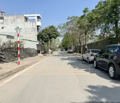 Sang Úc định cư cần bán 90m2 đất tại ngõ 303 Phúc Lợi. Đối diện đang xây 2 toà chung cư thương mại