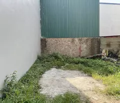 Chính chủ bán 52,7m2 đất tổ 7 Cự Khối. Đường 2,7m chạy thông ô tô con, gần chợ, gần trường