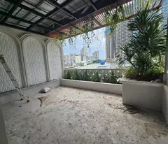 Nhà mới 3 tầng 5.5x14m, hẻm xe hơi 824,  gần mặt tiền Huỳnh Tấn Phát, Tân Phú Quận 7, chỉ 7.999 tỷ