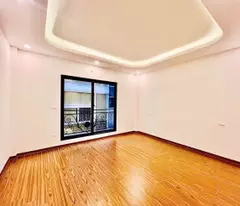Nhà to đẹp mới có nội thất cơ bản, chính chủ bán nhà Nguyễn Văn Cừ, gần bãi ô tô, 52m2, 8.8 tỷ