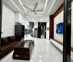 BÁN TÔ HIỆU HÀ ĐÔNG VỊ TRÍ HIẾM , NHÀ 5 TẦNG THANG MÁY ,Ô TÔ ĐỖ CỬA .NHÀ CHƯA BÓC TEM. GIÁ 8,8