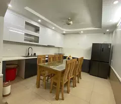 MẶT NGÕ Ô TÔ THÔNG TRUNG KÍNH - CẦU GIẤY - 56M2 x 5T - MT 4M - 15.8 TỶ - KINH DOANH ĐỈNH