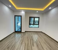 B.án nhà Lạc Long Quân -Tây Hồ, DT38m2, 6 tầng, MT4.5m, 4P ngủ, thang máy xịn sò, nhà mới koong