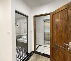 B.án nhà Lạc Long Quân -Tây Hồ, DT38m2, 6 tầng, MT4.5m, 4P ngủ, thang máy xịn sò, nhà mới koong