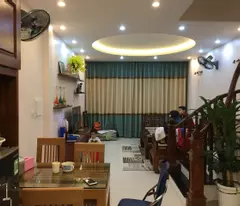 Cho thuê nhà ngõ 63 Cổ Linh, Thạch Bàn, Long Biên -full thổ cư