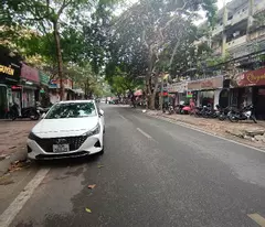 Bán nhà tập thể tầng 1 quỳnh mai 1 mặt phố 1 mặt ngõ kinh doanh ngày đêm mhai bà trưng