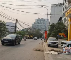 Bán nhà mặt phố kinh doanh tại Xuân Diệu - Tây Hồ vị trí đẹp vieww trực diện Hồ Tây.